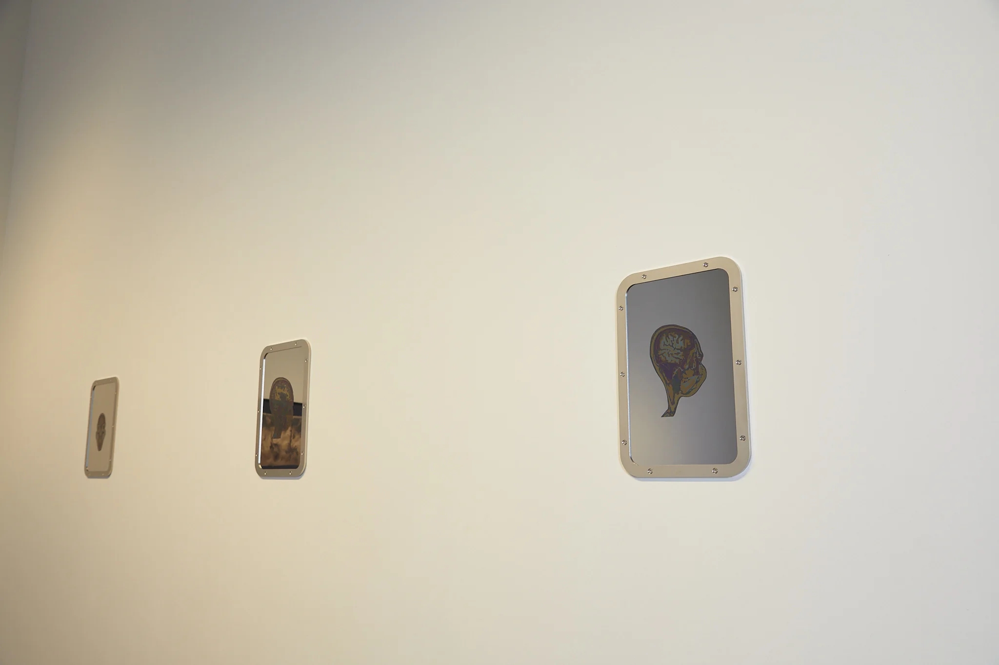 Sung Tieu,, Sonic weapon disrupts diplomatic relations, 2020. 2 image looped digital file, 2 image looped digital file,  01’30” (each). Photo: Thakueng Withusuwan. Courtesy of the Jim Thompson Art Center and the James H.W. Thompson Foundation © Jim Thompson Art Center